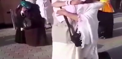 Suriyeli kardeşler 7 yıl sonra hacda karşılaştı Suriyeli kardeşler 7 yıl sonra hacda karşılaştı
