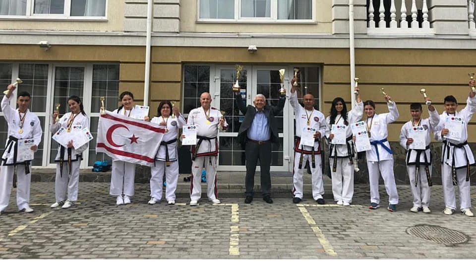 Kıbrıs Taekwondo Milli Takımı, Ukrayna’da şampiyon oldu
