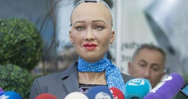 Robot “Sophia” Güney’de