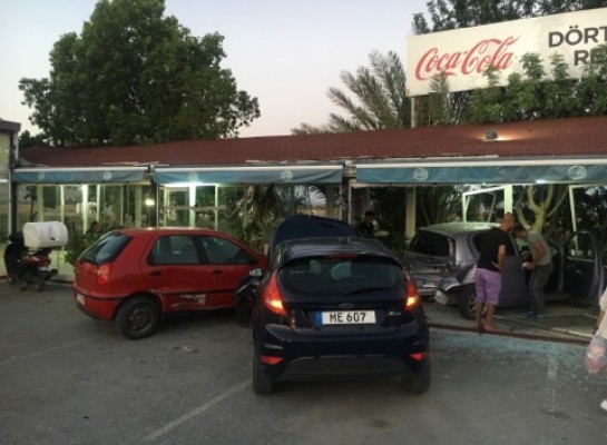 Demirhan’da korkutan kaza! Araçlar restorana girdi!