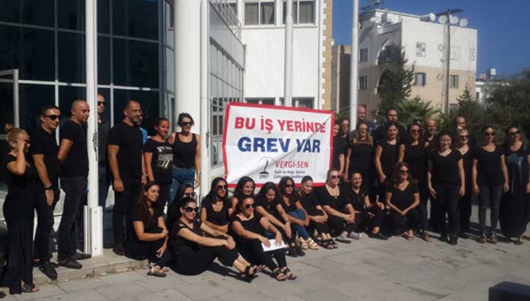 Girne’de Vergi Dairesi şubesi ile Trafik Dairesinde uyarı grevi