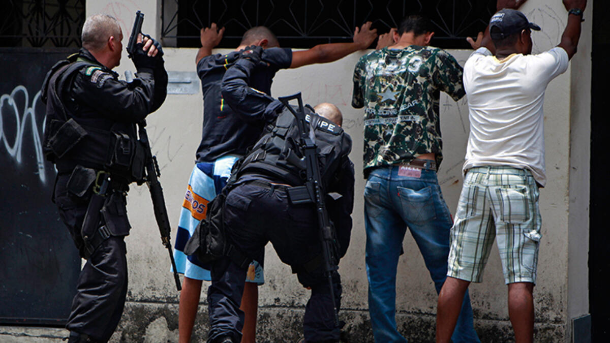 Brezilya’da polis baskını kanlı bitti!