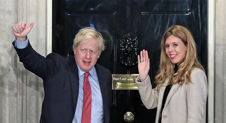 Britanya Başbakanı Boris Johnson ve sevgilisi Carrie Symonds bebek bekliyor