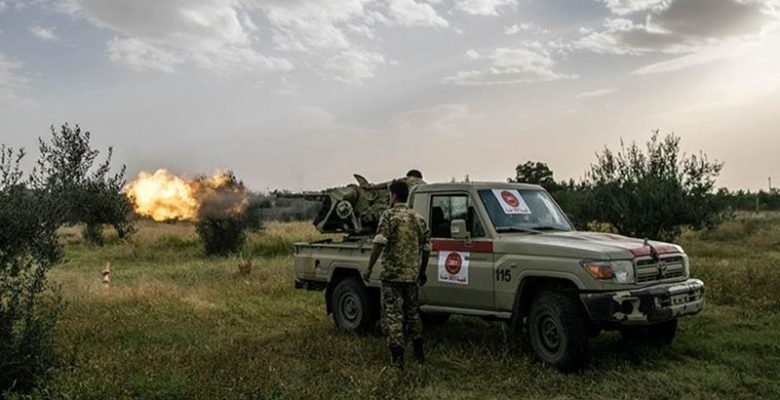 Libya’da UMH, Hafter milislerine ait askeri araç konvoyunu vurdu