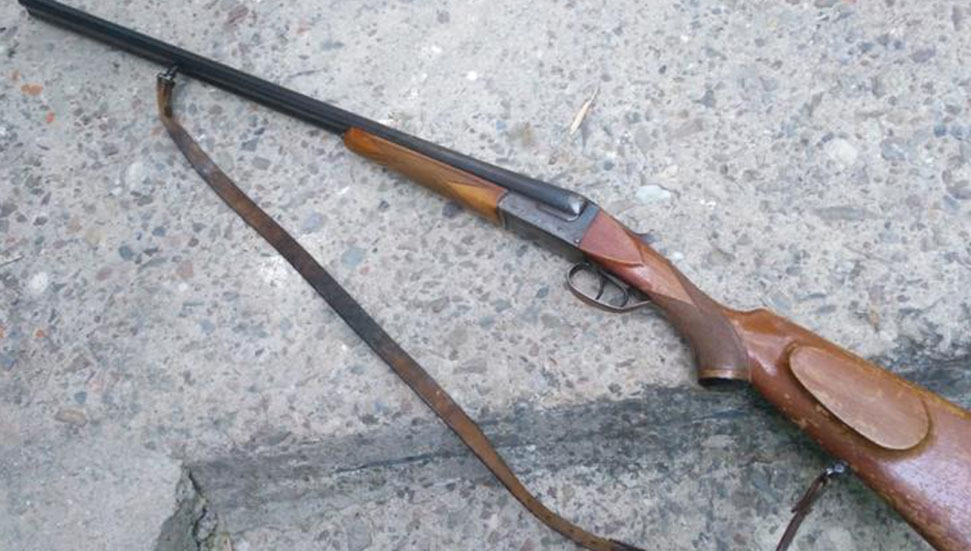 Limasol’da okul avlusunda av tüfeği bulundu