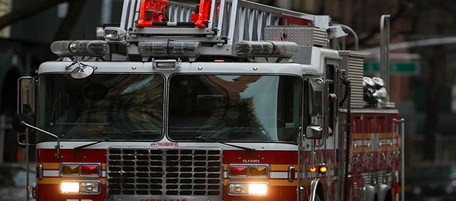 BAE’de bir gökdelende çıkan yangında 7 kişi yaralandı