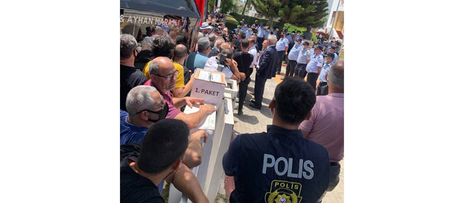 KAR-İŞ 12 maddelik taleplerini açıkladı. Muhalefet eylemcilerle görüşüyor