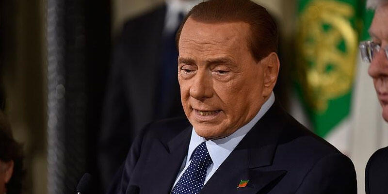 Eski İtalya Başbakanı Berlusconi kovid-19 oldu