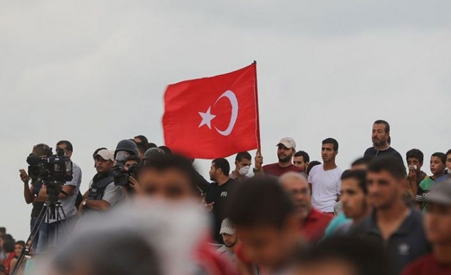 Filistinliler; Türk Bayrağı Taşıdı!