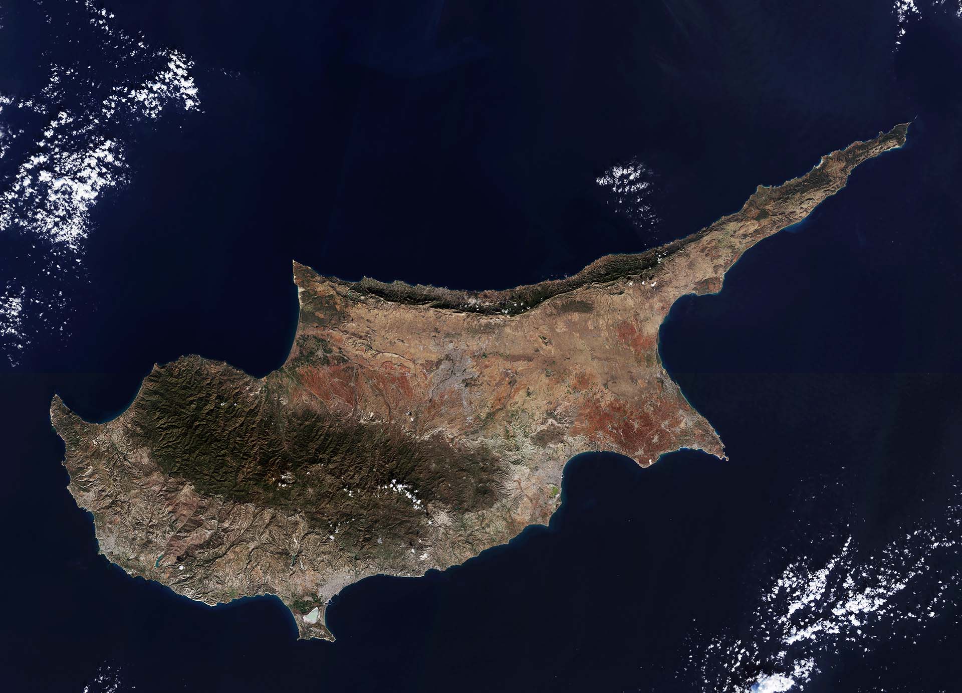 Kıbrıs Görüşmelerinin Başlaması İçin Bir Nokta Aranıyor