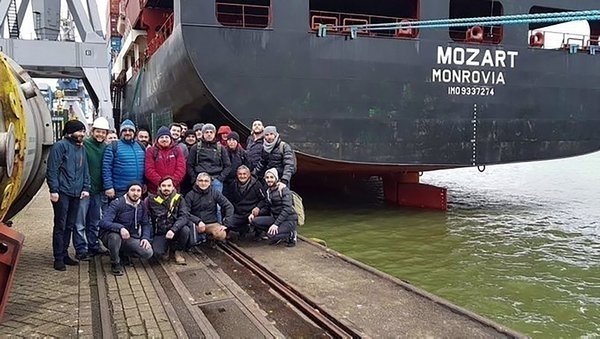 Gine Körfezi Açıklarında Korsanlar Tarafından Kaçırılan Türk Gemicilerle İlk İrtibat Kuruldu