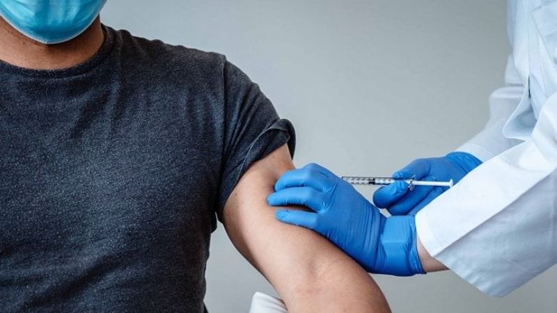 Sahada Olan Basın Mensuplarına 2. Doz Koronavirüs Aşıları Yapıldı