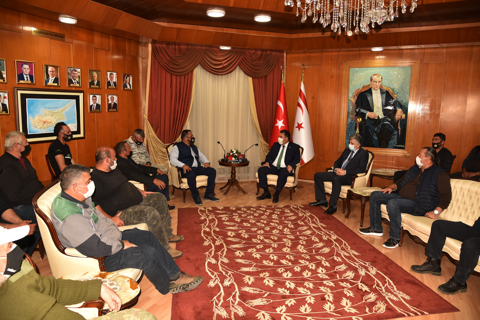 Başbakan Ersan Saner, Kıbrıs Türk Çiftçiler Birliği Başkanı Hüseyin Kelle ve Yönetim Kurulu Üyelerini Kabul Etti