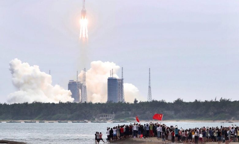 Çin’in Uzaya Yolladığı Roket Kontrolden çıktı: Parçaları Dünya’ya düşebilir