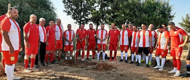 Cumhuriyet Meclisi ile Kıbrıs Türk Belediyeler Birliği dostluk maçı yaptı