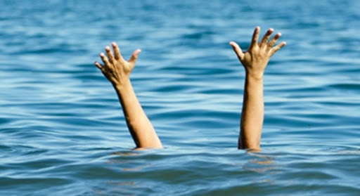 19 Yaşındaki genç bir sitenin havuzunda boğulma tehlikesi geçirdi