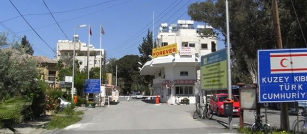 Kuzey ve Güney Kıbrıs arasındaki geçişlerde 3. seviye uygulanacak