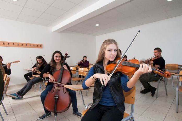 Yakın Doğu Üniversitesi, Müzik Öğretmeni Adaylarını Bekliyor…