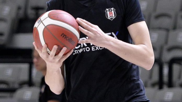 Beşiktaş HDI Sigorta’nın 2 sporcusu gıdadan zehirlendi