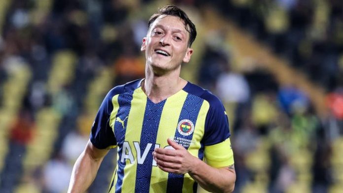 Mesut Özil’den Afrika’daki çocuklara sağlık desteği