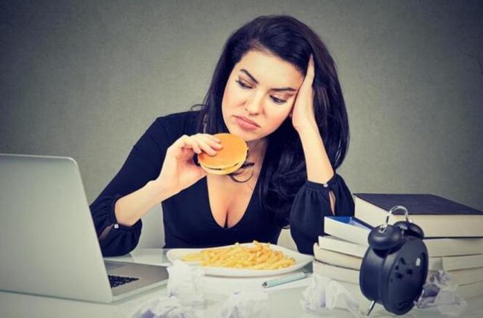 Kilo vermek için diyet yetmez, stresinizi yönetin!