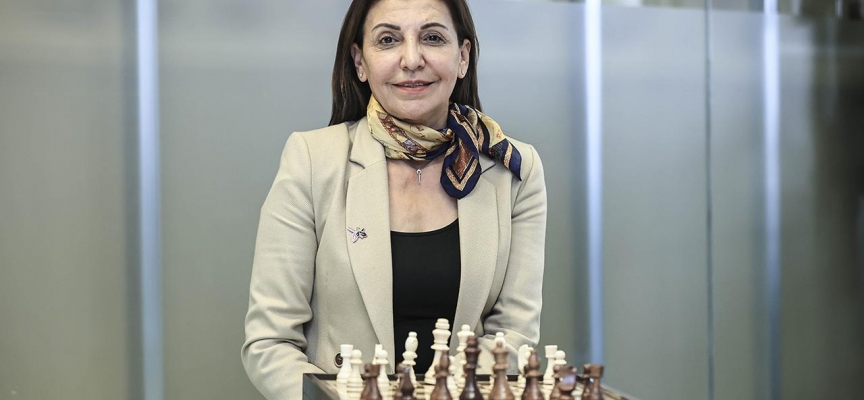 Türkiye Satranç Federasyonunda Gülkız Tulay güven tazeledi