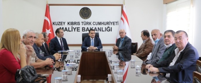 Maliye Bakanı Oğuz, Kıbrıs Türk Barış Kuvvetleri Gaziler Derneği’ni kabul etti – BRTK