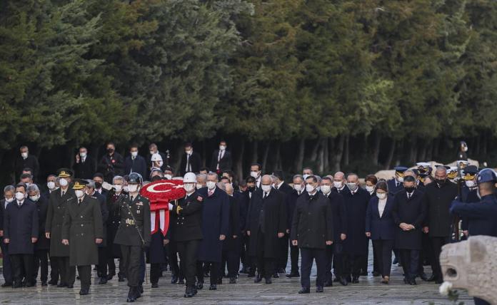 Atatürk, Anıtkabir’de düzenlenen devlet töreniyle anıldı – BRTK