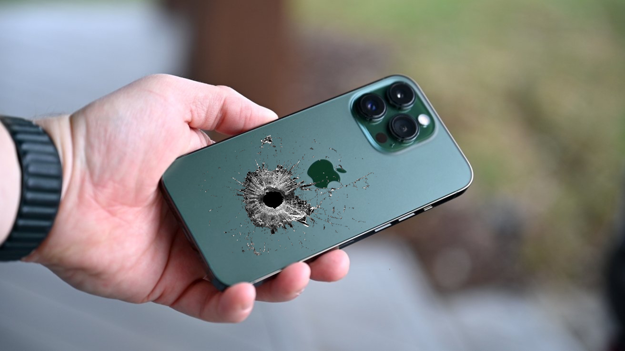 iPhone, adeta çelik yelek oldu ve hayat kurtardı!