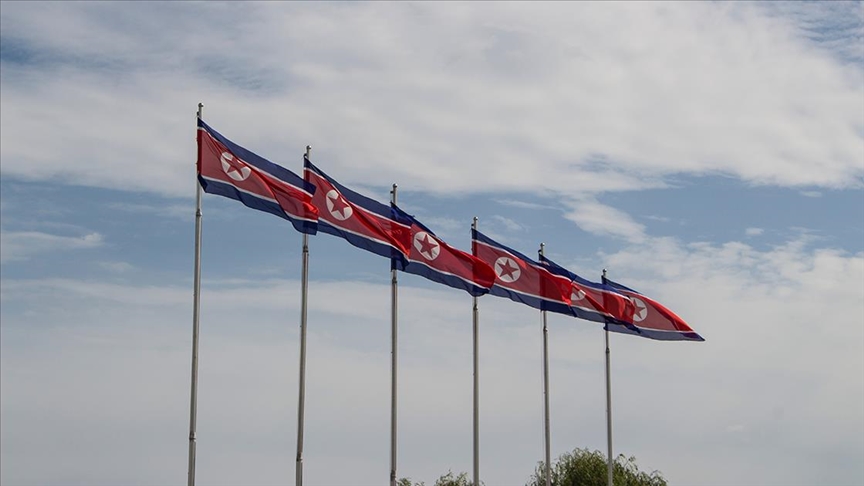 Kuzey Kore’de solunum yolu hastalığı şüphesiyle başkentte 5 gün sokağa çıkma yasağı ilan edildi