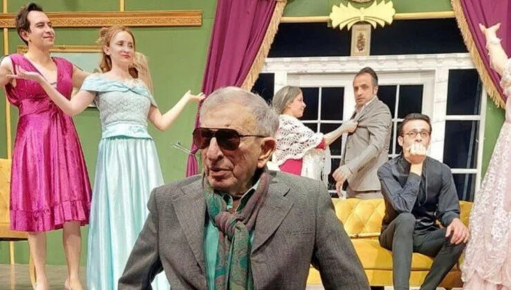 Usta oyuncu Haldun Dormen’e sahnede 95’inci yaş günü sürprizi