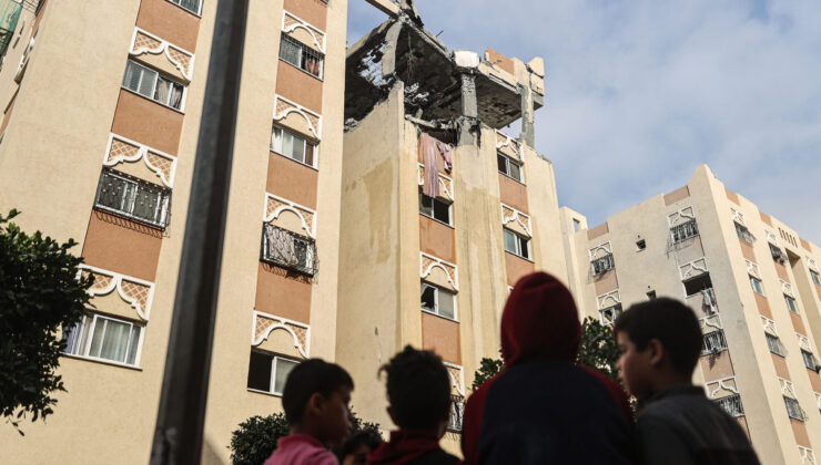 İsrail, Gazze’nin farklı bölgelerine hava saldırıları düzenledi