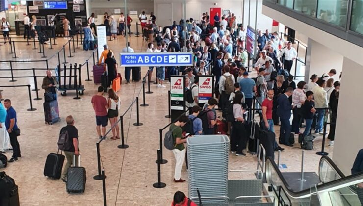 Cenevre’de havalimanı çalışanlarının greve gitmesi sonrası onlarca uçuş iptal edildi