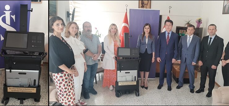 Türkiye İş Bankası, Girne Dr. Akçiçek Hastanesine mobil dijital röntgen cihazı  sağladı