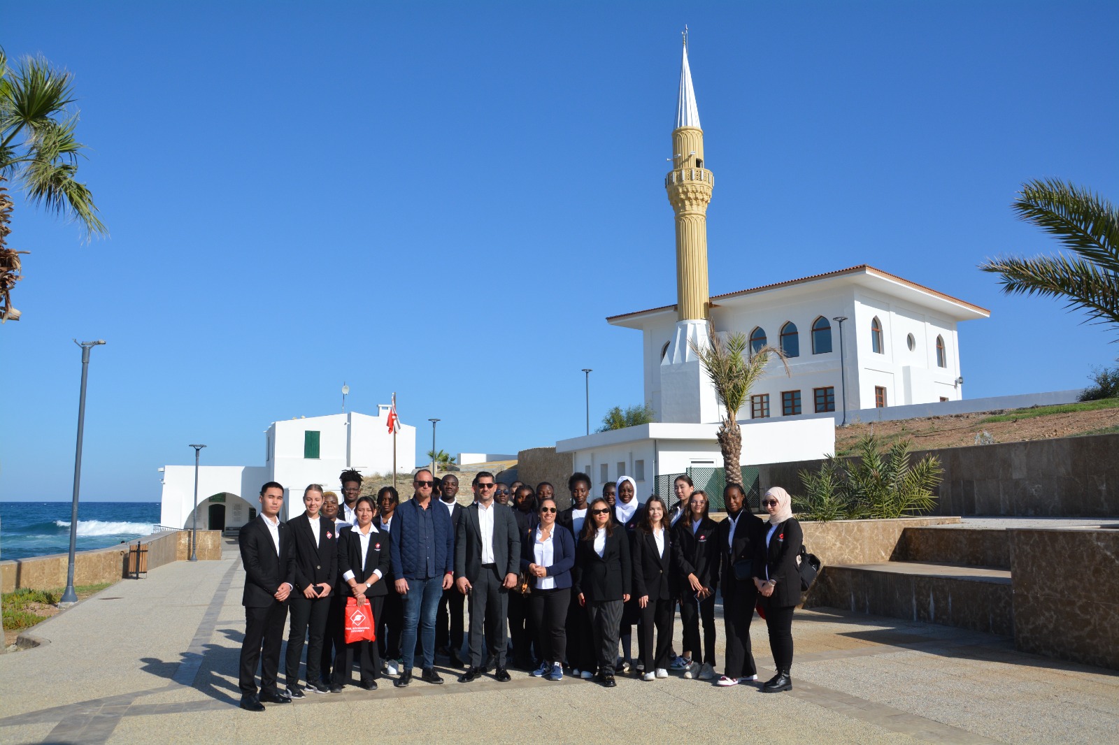 Uluslararası Final Üniversitesi Turizm ve Mutfak Sanatları Yüksekokulu “Çatalköy-Esentepe bölgesini geliştirme projesi” kapsamında Çatalköy Esentepe Belediye başkanı Ceyhun Kırok ile bir araya geldi.