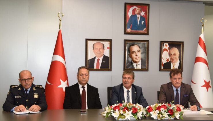 Başbakan Üstel, Ercan Havalimanı’nda paydaşlarla bir araya geldi: “Eksikliklerin  tespit edilerek, turizm sezonu açılmadan giderilmesi için hükümet olarak büyük bir gayretle çalışacağız”