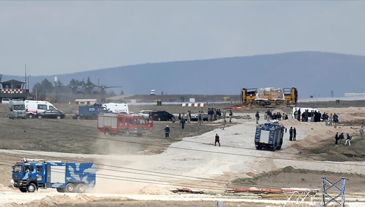 Türkiye’de askeri eğitim uçağı düştü