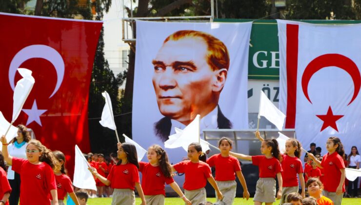 23 Nisan Ulusal Egemenlik ve Çocuk Bayramı… Girne 20 Temmuz Mete Adanır Stadyumu’nda tören düzenlendi