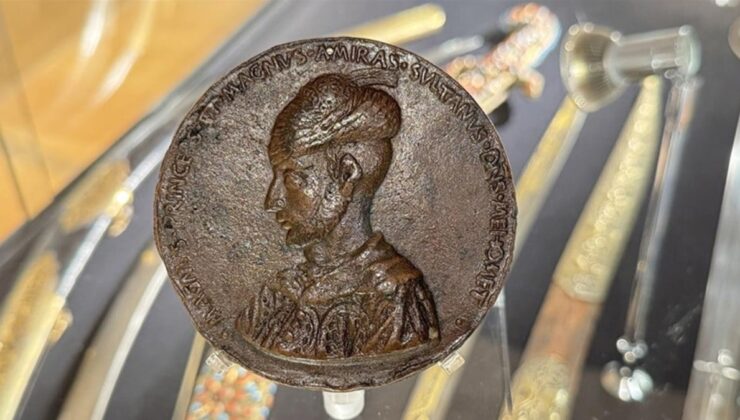 Fatih’in ‘tılsımlı madalyonu’ Londra’da 1,4 milyon sterline satıldı
