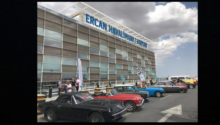 Ercan’da klasik otomobiller ile nostalji rüzgârı esti