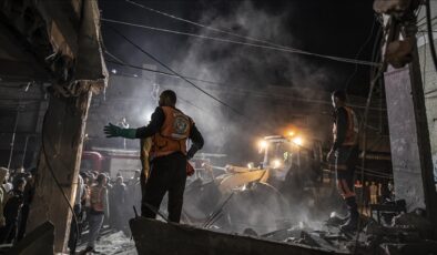 İsrail ordusunun Refah’ı bombalaması sonucu 6 kişi öldü