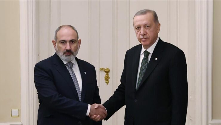 Türkiye Cumhurbaşkanı Erdoğan, Ermenistan Başbakanı Paşinyan ile görüştü