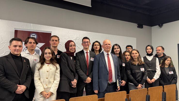 Töre, İstanbul’da konferans verdi