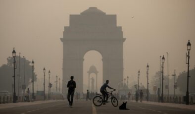 Yeni Delhi’de eğitimde hava kirliliği önlemi