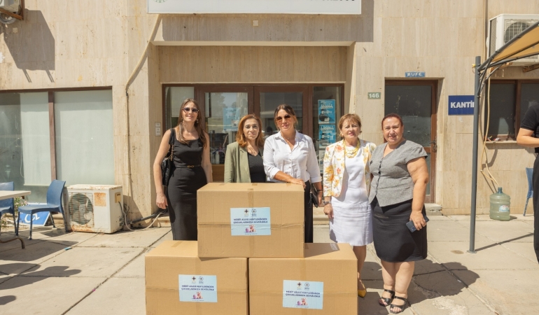 Merit çalışanlarından 750 çocuğa kırtasiye ve oyuncak desteği